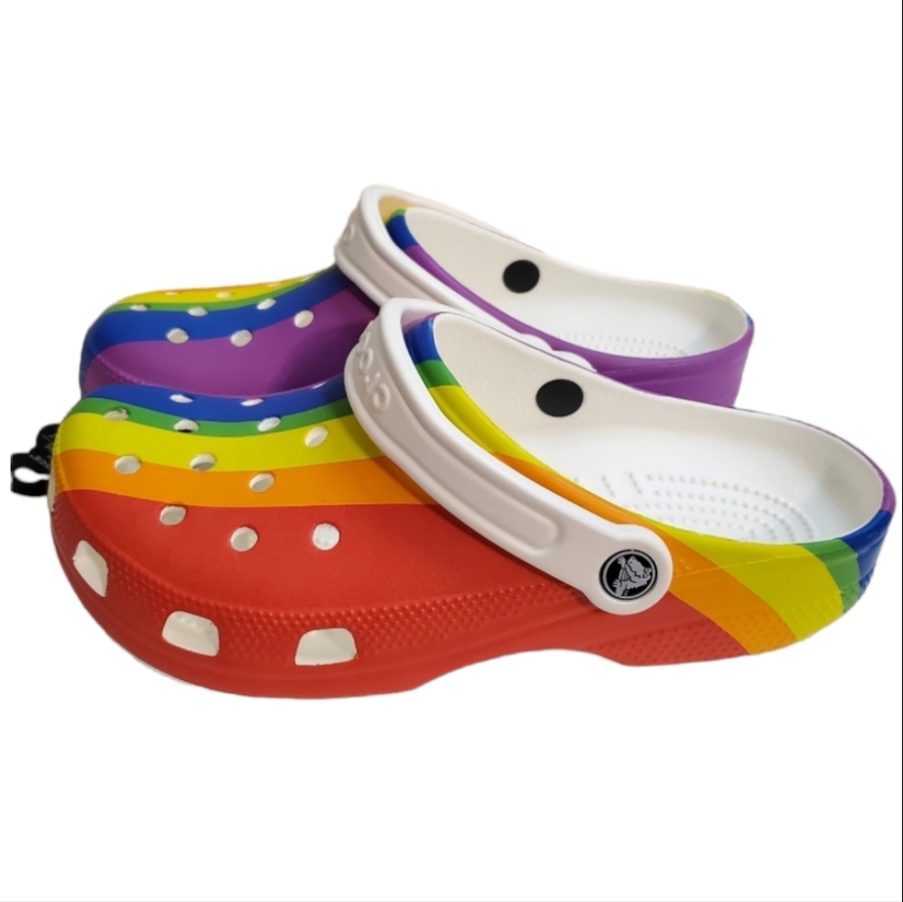 Crocs Rainbow W6 M4 NWT Clogs Slipon Strap Waterproof